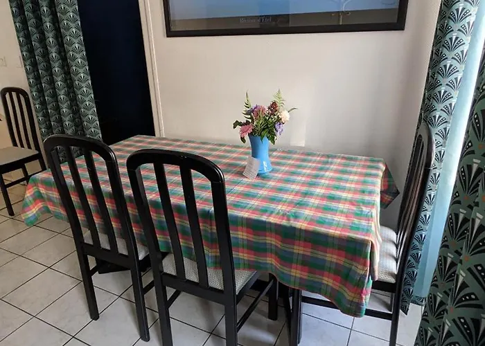 La Campagne A La Holiday home *